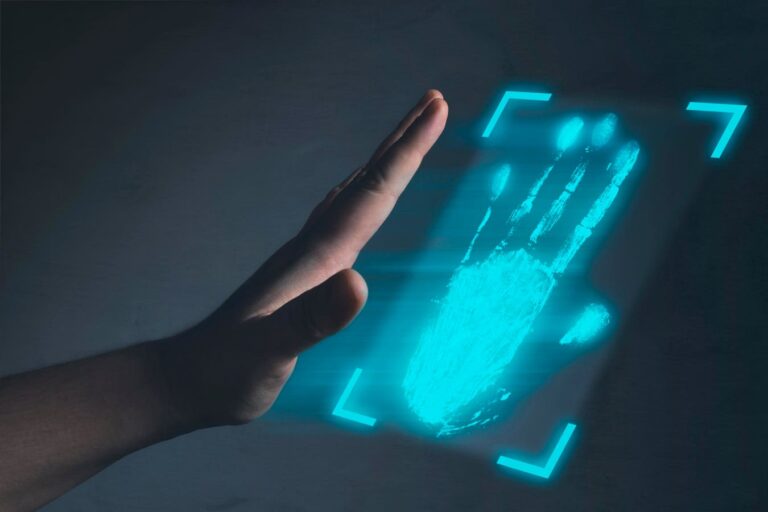 Samsung’s Smartphone Palm Print Scan — More Secure Than Fingerprints